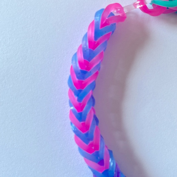 Hand Crafted Bracelet Colorful Fishtail Band Bracelet - Picture 5 of 6